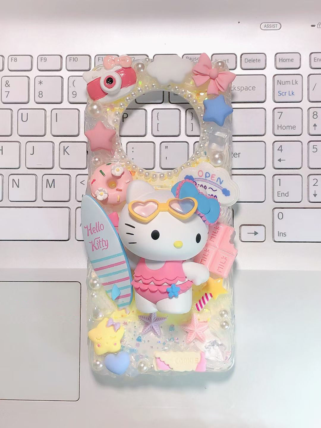 Hello Kitty | DIY Decoden Handmade Custom Cream Phone Case for iPhone –  jellydecoden