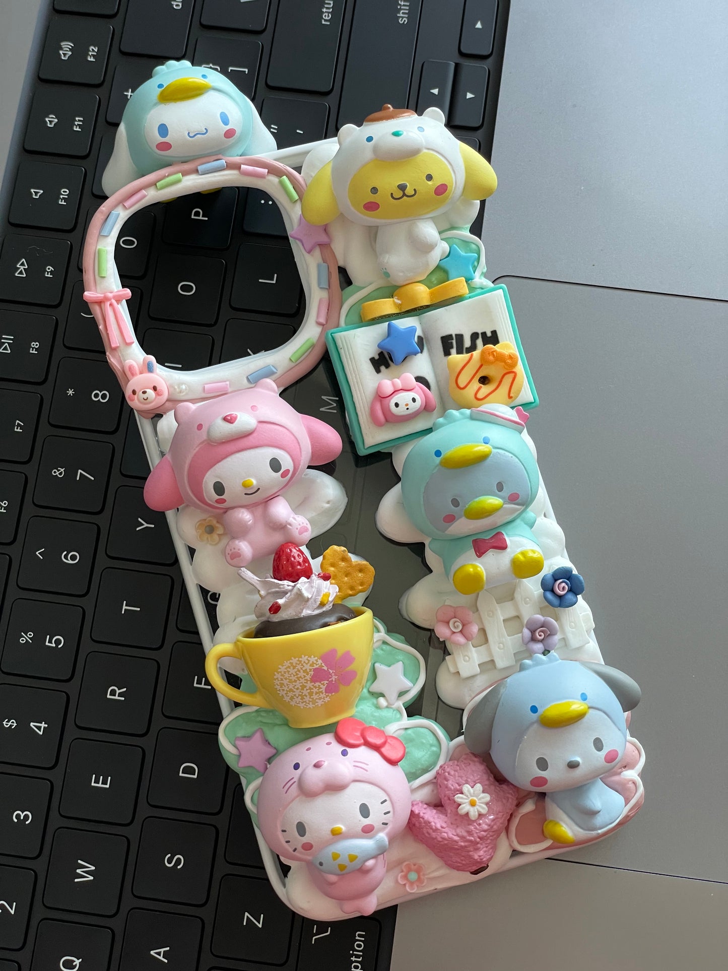 Sanrio｜DIY Decoden Handmade Custom Cream Phone Case for iPhone Samsung | Phone Cover Accessories