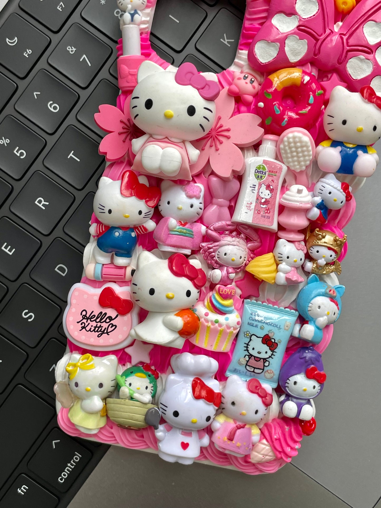 Hellokitty（Random hellokitty）|  DIY Decoden Handmade Custom Cream Phone Case for iPhone Samsung | Phone Cover Accessories