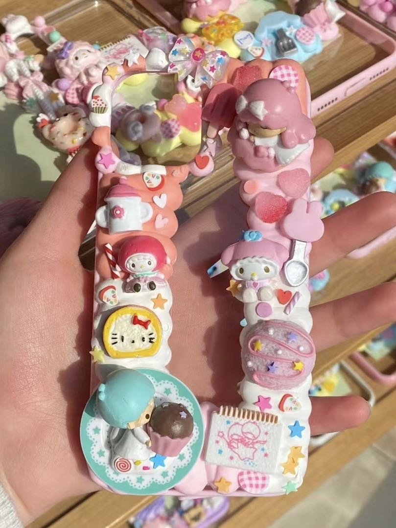 Sanrio｜DIY Decoden Handmade Custom Cream Phone Case for iPhone Samsung | Phone Cover Accessories